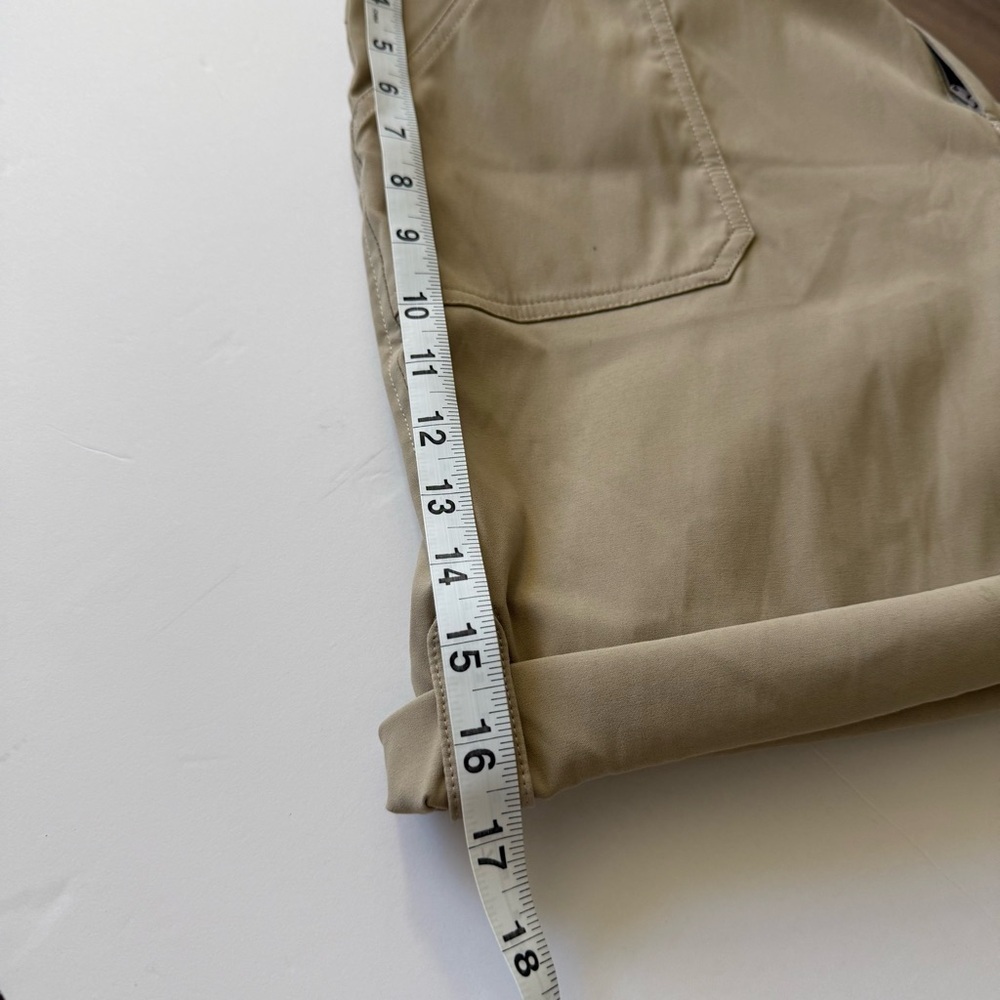 Eddie Bauer Khaki Rolled Hem Bermuda Shorts Size 14 Outdoor Travel Casual - Picture 7 of 9
